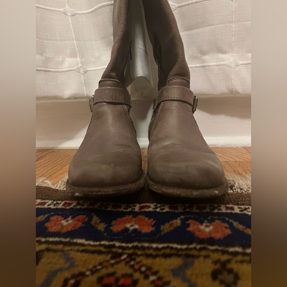 Frye Riding Boot size 7 - Picture 4 of 8